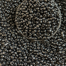 Load image into Gallery viewer, 100g 8/0 Glass Seed Beads
